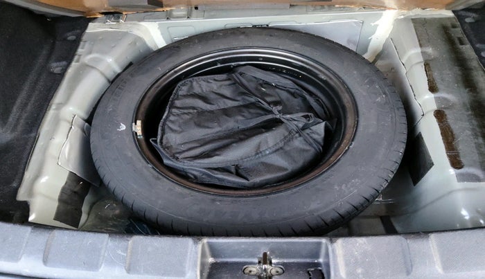 2024 Tata NEXON CREATIVE PLUS S 1.2 REVOTRON 6 MT, Petrol, Manual, 54,742 km, tyre