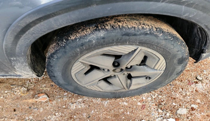 2024 Tata NEXON CREATIVE PLUS S 1.2 REVOTRON 6 MT, Petrol, Manual, 54,742 km, tyre