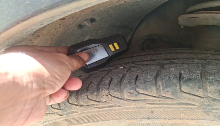 2019 Tata NEXON XMA PETROL, Petrol, Automatic, 48,126 km, tyre