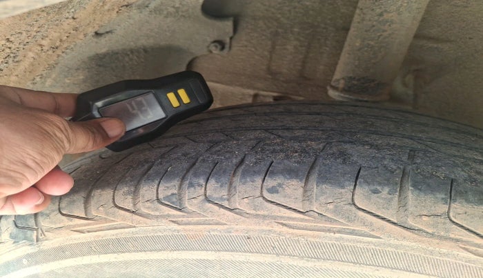 2019 Tata NEXON XMA PETROL, Petrol, Automatic, 48,126 km, tyre