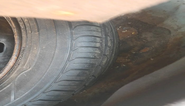 2013 Maruti Zen Estilo VXI, Petrol, Manual, 1,64,803 km, tyre