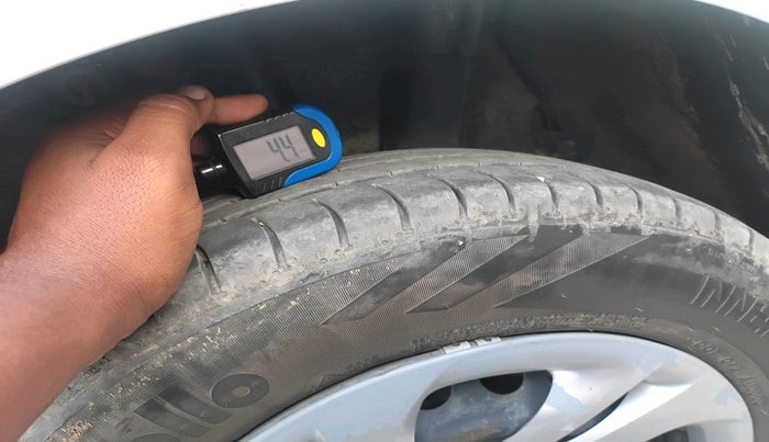 2021 Hyundai AURA S 1.2 CNG, Petrol, Manual, 2,48,520 km, tyre