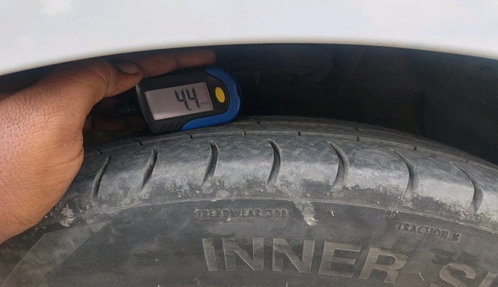 2021 Hyundai AURA S 1.2 CNG, Petrol, Manual, 2,48,520 km, tyre