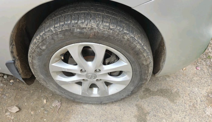 2016 Nissan Micra XV CVT, Petrol, Automatic, 45,000 km, tyre