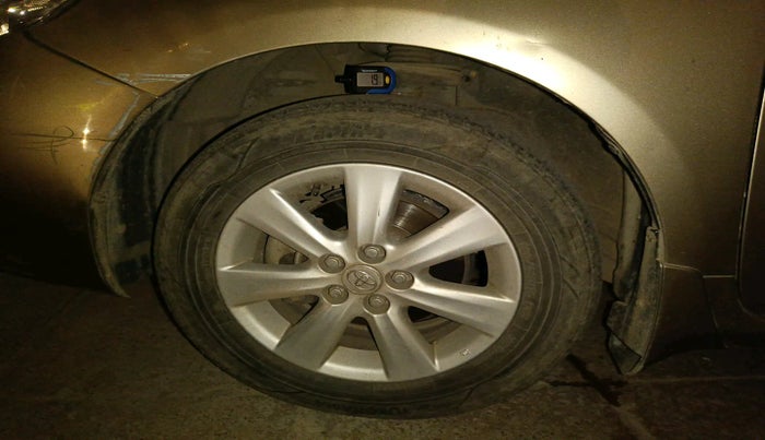 2011 Toyota Corolla Altis G PETROL, Petrol, Manual, 98,540 km, tyre