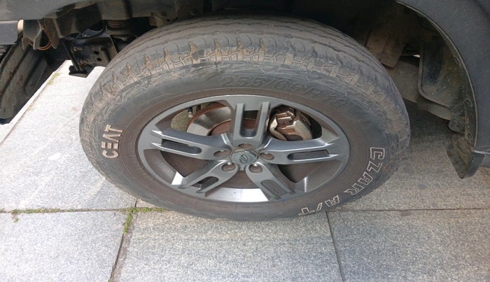 2021 Mahindra Thar LX D AT 4WD HT, Diesel, Automatic, 72,826 km, tyre