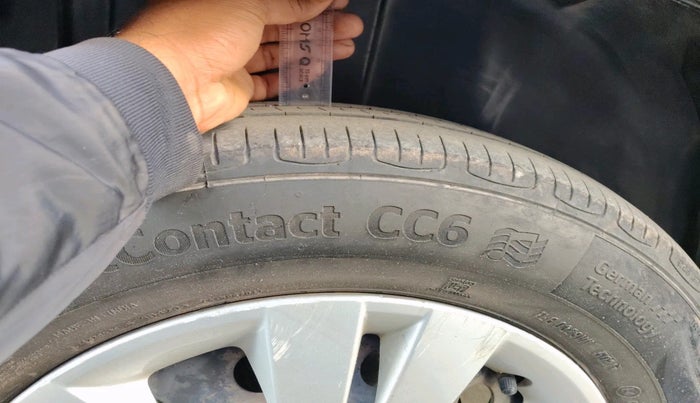 2013 Maruti Swift VDI, Diesel, Manual, 1,72,939 km, tyre