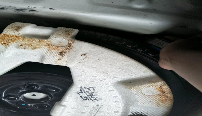 2017 Maruti IGNIS DELTA 1.2, Petrol, Manual, 78,196 km, tyre