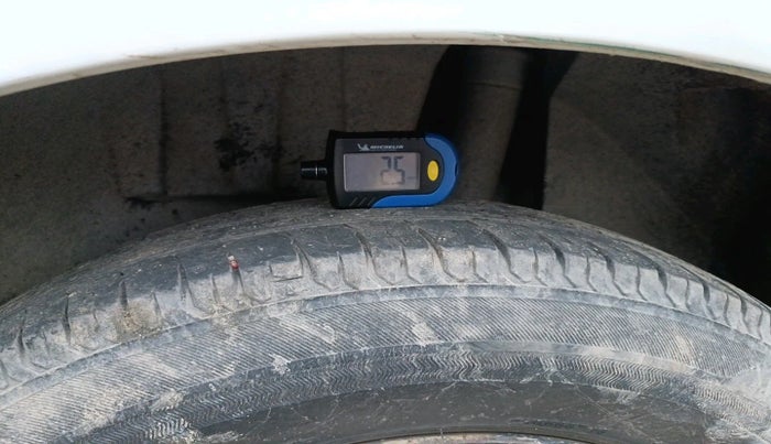 2018 Maruti Dzire VDI, Diesel, Manual, 41,442 km, tyre