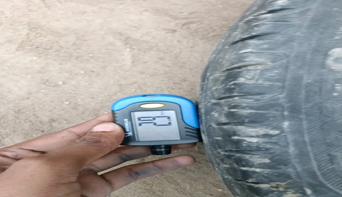 2018 Maruti Dzire VDI, Diesel, Manual, 41,442 km, tyre