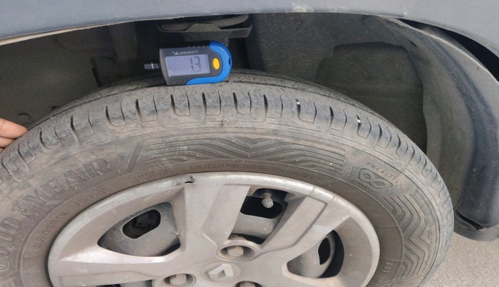 2018 Renault Kwid RXT 1.0 AMT, Petrol, Automatic, 76,475 km, tyre