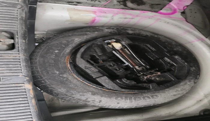 2011 Skoda Fabia ACTIVE 1.2 MPI, Petrol, Manual, 50,000 km, tyre