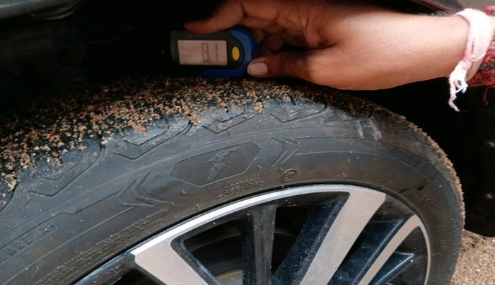 2022 Honda City ZX HYBRID, Hybrid, Automatic, 44,707 km, tyre