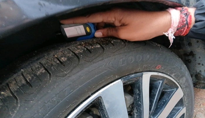 2022 Honda City ZX HYBRID, Hybrid, Automatic, 44,707 km, tyre