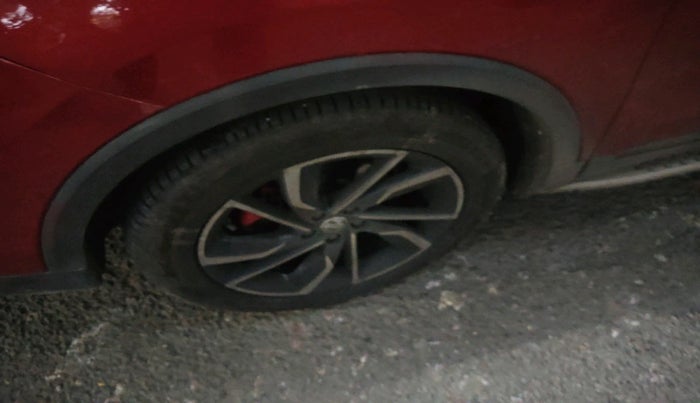 2023 MG ASTOR SAVVY 1.3 TURBO AT S RED, Petrol, Automatic, 7,441 km, tyre