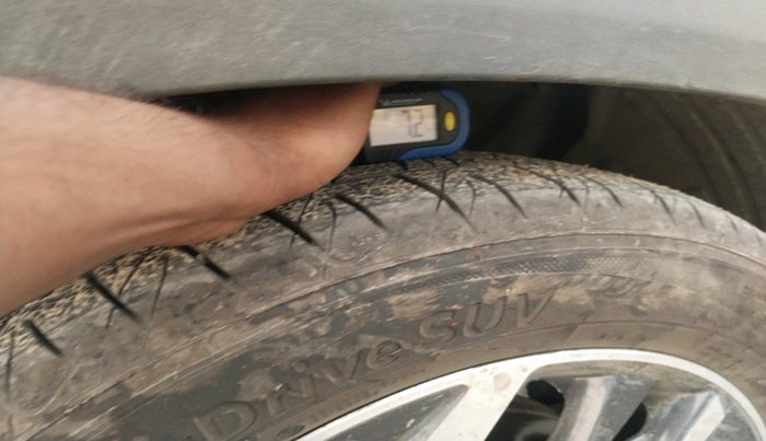 2022 Hyundai Creta SX 1.5 PETROL, Petrol, Manual, 1,08,827 km, tyre