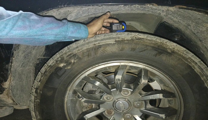 2017 Mahindra TUV300 T10, Diesel, Manual, 73,664 km, tyre