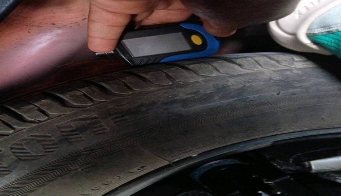 2021 Tata ALTROZ XE PETROL, Petrol, Manual, 30,209 km, tyre