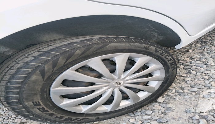 2016 Nissan Micra XL DIESEL, Diesel, Manual, 1,07,615 km, tyre