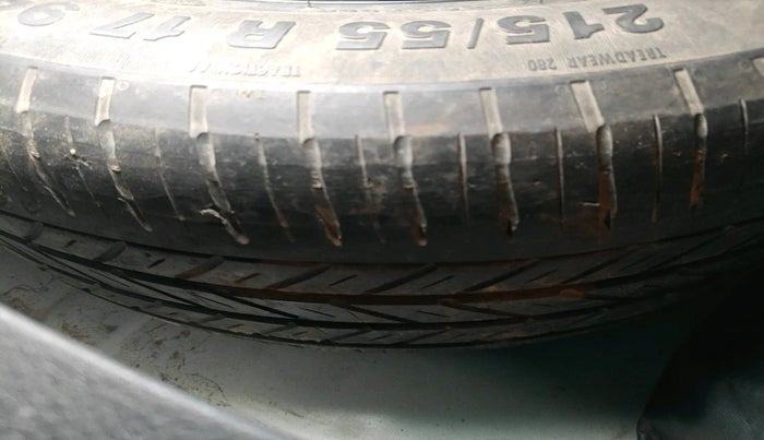 2023 Maruti Grand Vitara DELTA SMART HYBRID AT, Petrol, Automatic, 37,882 km, tyre