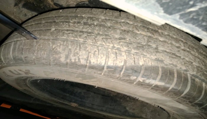 2023 KIA CARENS PRESTIGE 1.5 PETROL 7 STR, Petrol, Manual, 96,893 km, tyre