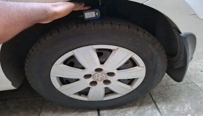 2017 Volkswagen Ameo TRENDLINE 1.2L, Petrol, Manual, 69,344 km, tyre