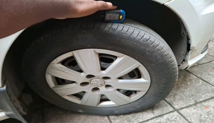 2017 Volkswagen Ameo TRENDLINE 1.2L, Petrol, Manual, 69,344 km, tyre