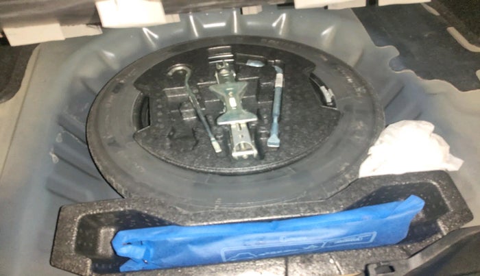 2021 Maruti Ciaz DELTA 1.5 SHVS MT PETROL, Petrol, Manual, 53,024 km, tyre