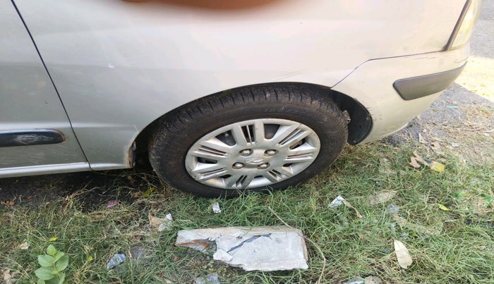 2010 Hyundai Santro Xing GLS, Petrol, Manual, 99,356 km, tyre