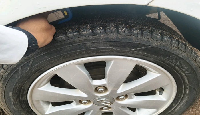 2014 Hyundai Xcent SX 1.2, Petrol, Manual, 85,270 km, tyre