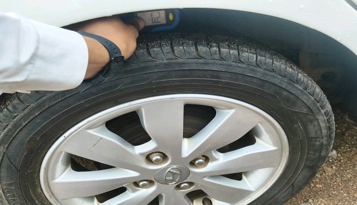 2014 Hyundai Xcent SX 1.2, Petrol, Manual, 85,270 km, tyre