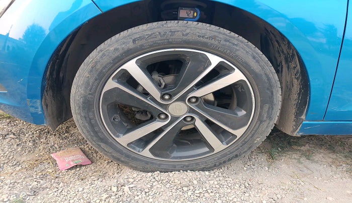 2021 Tata ALTROZ XZ PETROL, Petrol, Manual, 48,012 km, tyre