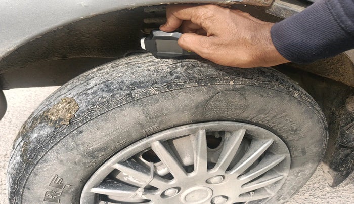 2020 Maruti Eeco 5 STR WITH A/C+HTR CNG, Petrol, Manual, 58,988 km, tyre