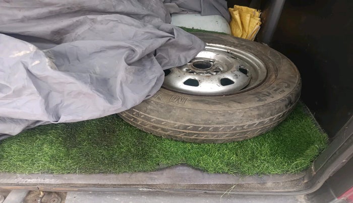 2020 Maruti Eeco 5 STR WITH A/C+HTR CNG, Petrol, Manual, 58,988 km, tyre