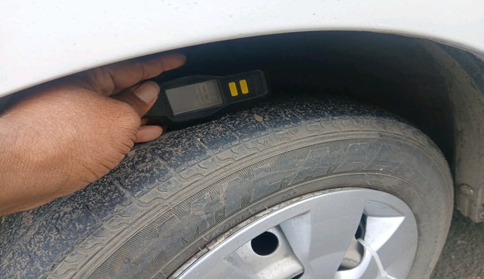 2016 Maruti Wagon R 1.0 LXI CNG, Petrol, Manual, 65,280 km, tyre