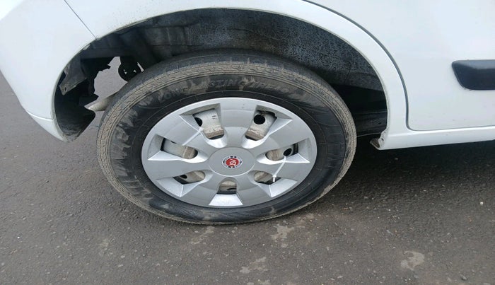 2016 Maruti Wagon R 1.0 LXI CNG, Petrol, Manual, 65,280 km, tyre