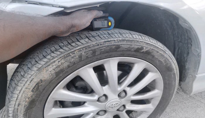 2011 Toyota Etios Liva VX, Petrol, Manual, 1,44,736 km, tyre