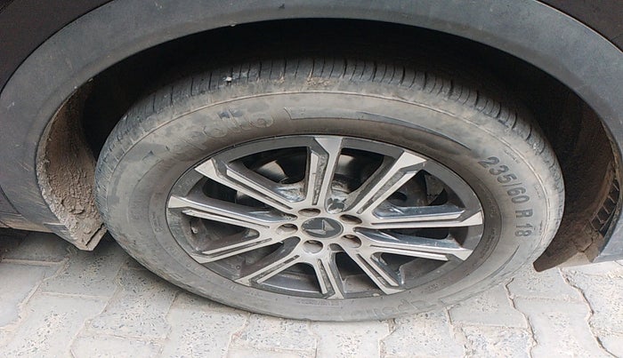 2023 Mahindra XUV700 AX7 Luxury Pack Diesel MT 7 STR, Diesel, Manual, 44,730 km, tyre