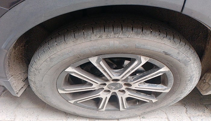 2023 Mahindra XUV700 AX7 Luxury Pack Diesel MT 7 STR, Diesel, Manual, 44,730 km, tyre