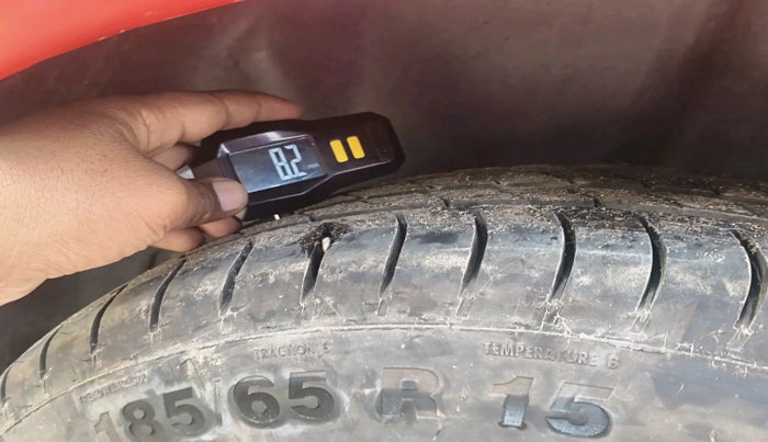 2013 Skoda Rapid ELEGANCE 1.6 TDI CR MT, Diesel, Manual, 1,45,716 km, tyre