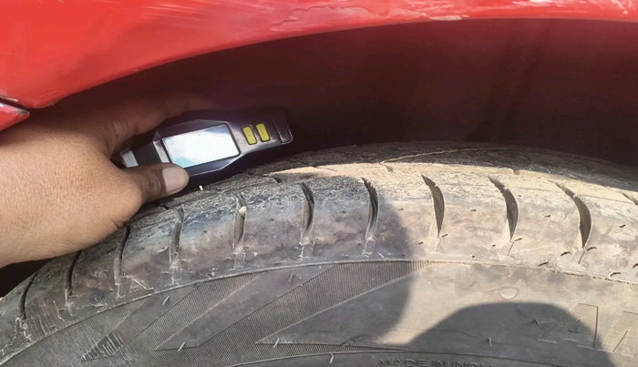 2013 Skoda Rapid ELEGANCE 1.6 TDI CR MT, Diesel, Manual, 1,45,716 km, tyre