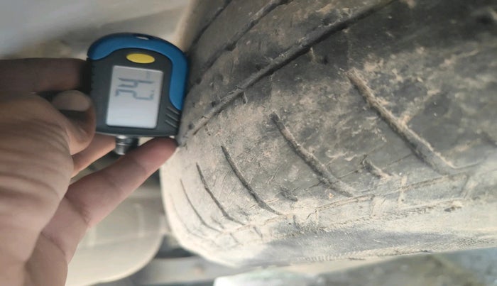 2015 Mahindra XUV500 W6, Diesel, Manual, 96,061 km, tyre