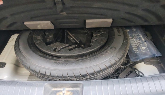 2017 Hyundai Creta S PLUS 1.4 DIESEL, Diesel, Manual, 1,45,622 km, tyre