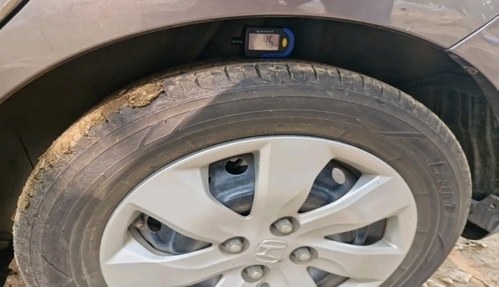 2015 Honda Mobilio 1.5L I-VTEC S, Petrol, Manual, 69,798 km, tyre