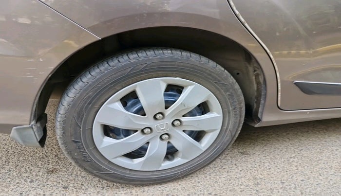 2015 Honda Mobilio 1.5L I-VTEC S, Petrol, Manual, 69,798 km, tyre