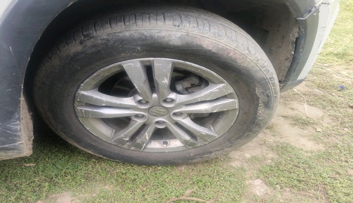 2017 Maruti Vitara Brezza ZDI, Diesel, Manual, 2,63,554 km, tyre