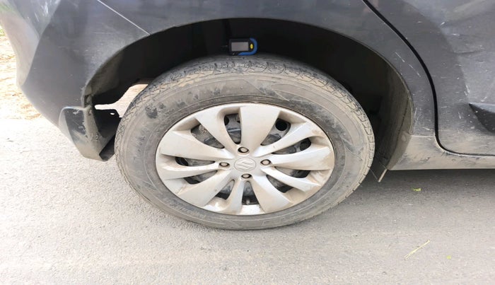 2017 Maruti Baleno DELTA PETROL 1.2, Petrol, Manual, 66,203 km, tyre