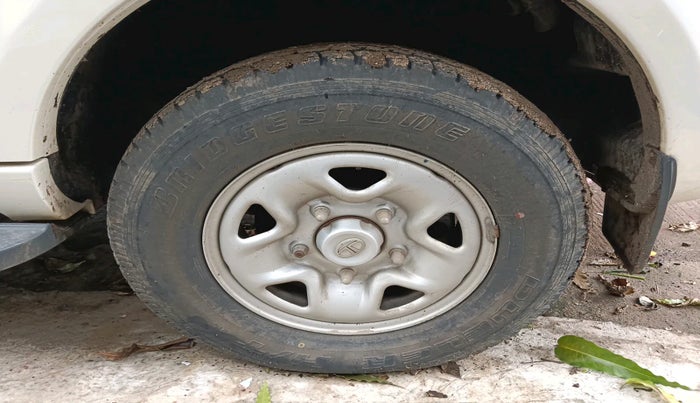 2016 Tata Safari Storme 2.2 EX 4X2, Diesel, Manual, 25,534 km, tyre