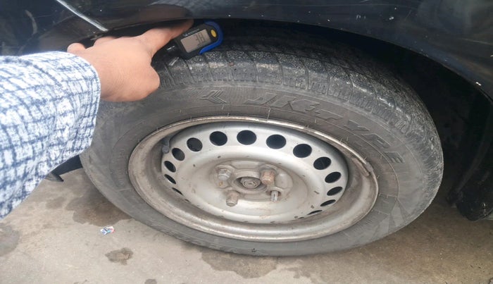 2013 Honda Amaze 1.5L I-DTEC EX, Diesel, Manual, 1,00,042 km, tyre