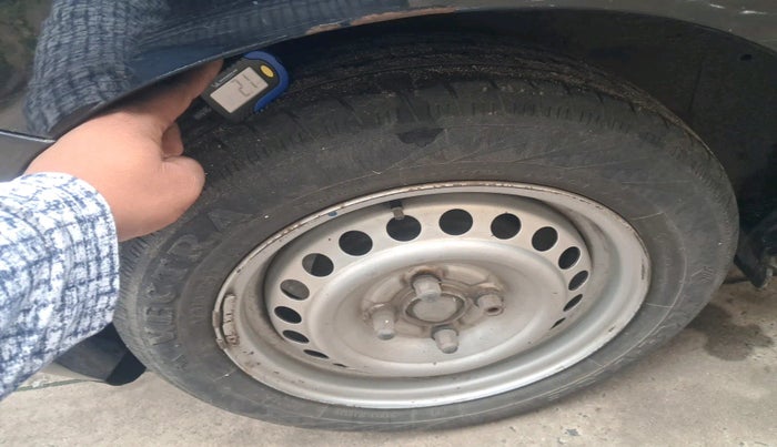 2013 Honda Amaze 1.5L I-DTEC EX, Diesel, Manual, 1,00,042 km, tyre